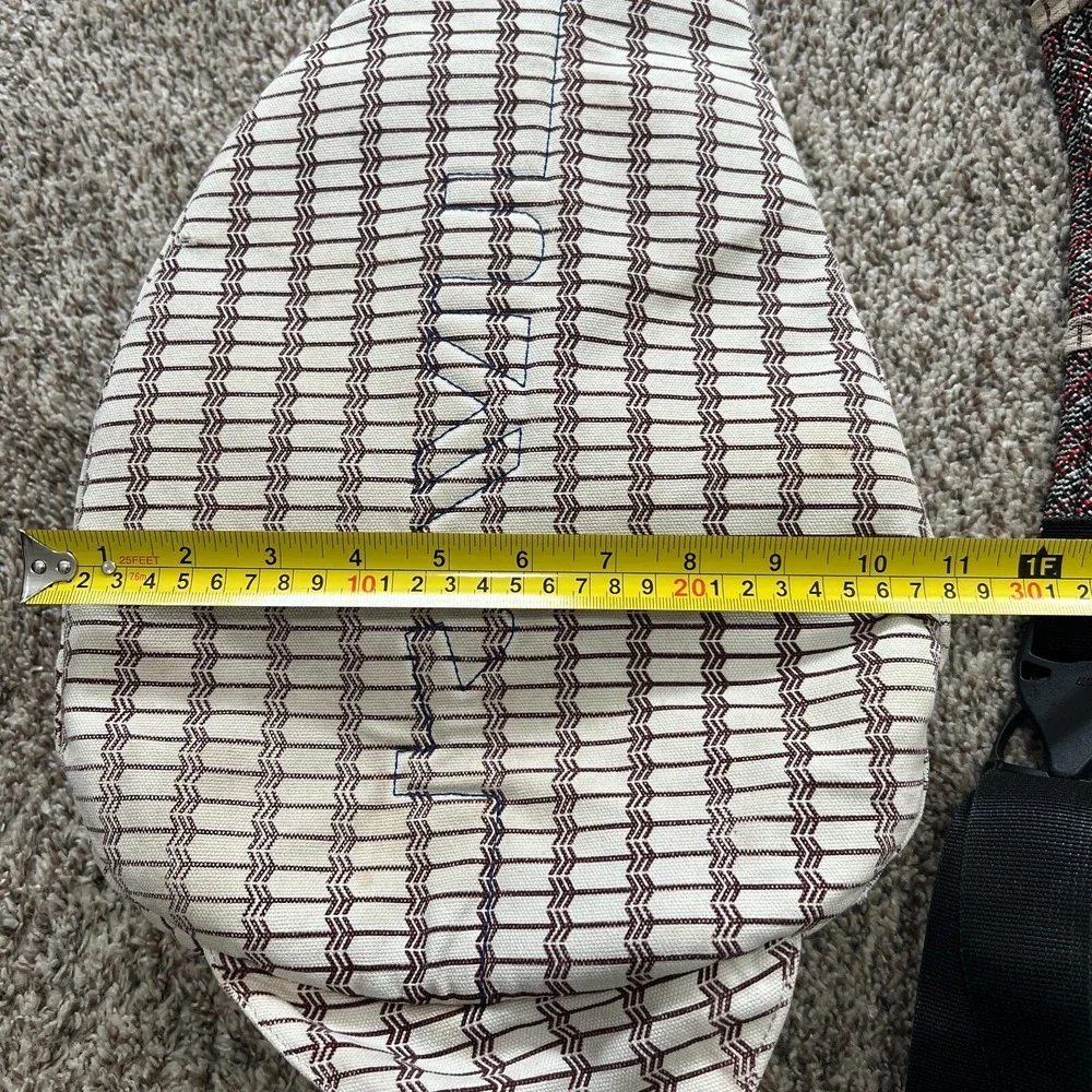 KAVU Rope Bag Sling Crossbody Red & White Geometric Pattern